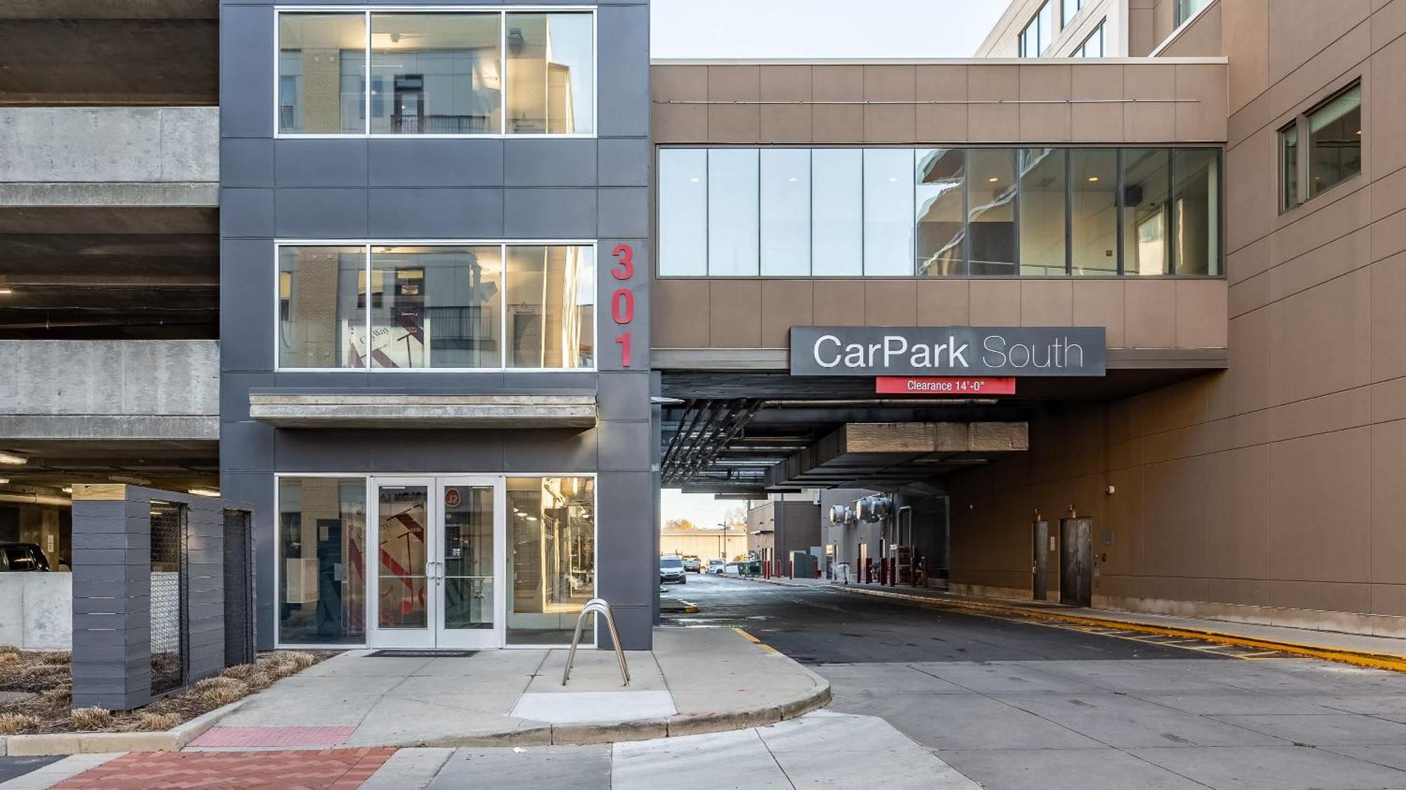 Free Parking Gym & Pool Downtown At Cityway Indianapolis Exterior photo